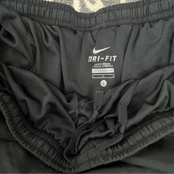 Nike | Black Dri Fit Shorts Sz L - Picture 4 of 6